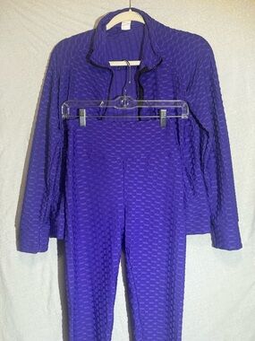 Two-Piece Honeycomb Textured Purple Workout/Activewear Set